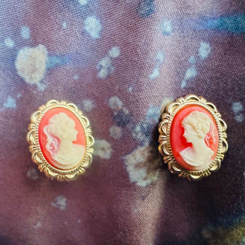 Vintage Salmon Pink Cameo Earrings with Gold Trim